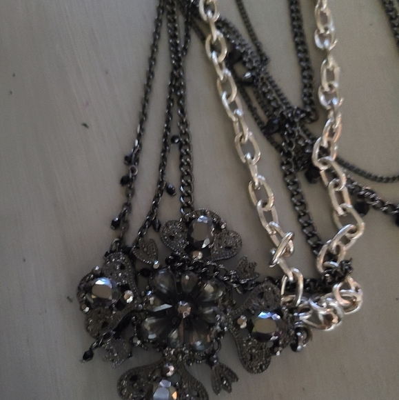 Black silver w stones necklace - Picture 3 of 3